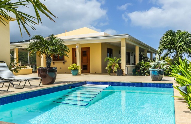 Tranquil Caribbean Getaway! Welcome to Dos Casas!