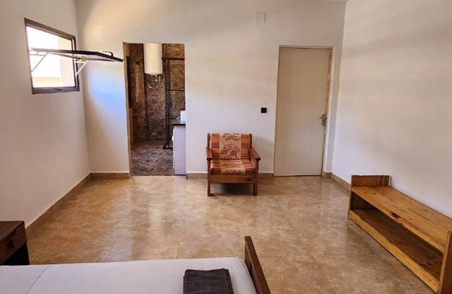 Traveler's Guest House CH1