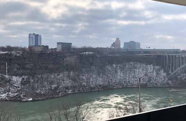 Travelodge by Wyndham Niagara Falls Fallsview