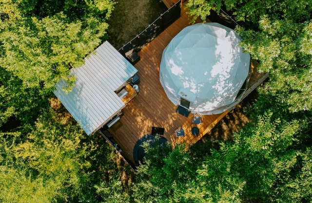 Tree House Dome 1 Hottub/Pool