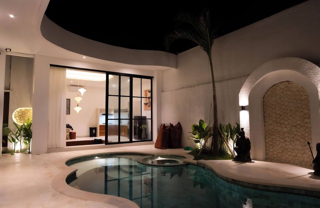 Tropical 2BR Private Villa, 6min Pererenan Beach