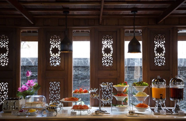 True Siam Rangnam Hotel