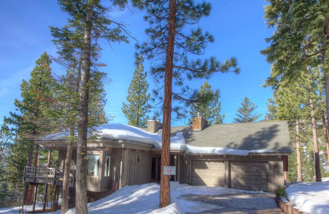 Tumbleweed Pines by Lake Tahoe Accommodations