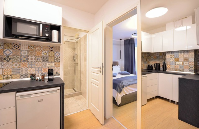Twin III - One Bedroom - 4 Guests - Cismigiu Gardens