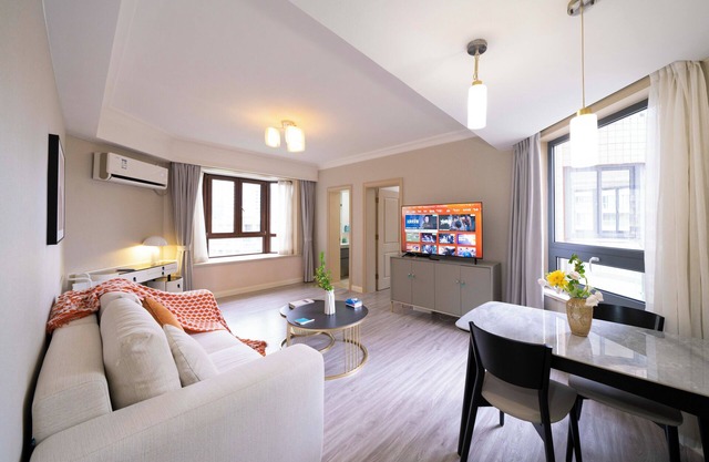 Tyms Modern 1BR APT Garden