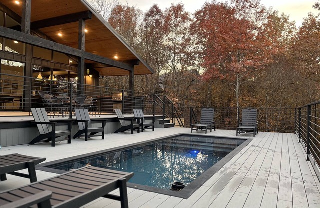 Unwind at The Obsipan: Retreat with Heated Pool!