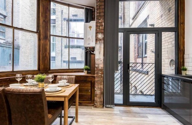 UStay 27 Stanley Street Party Apartments