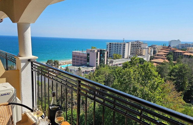 Vacation apartment "Hermann's Sea View Apartment" Goldstrand, Bulgaria
