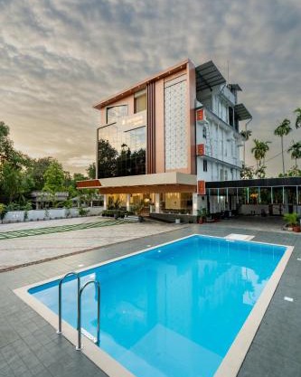 Victoria Suites Airport Hotel