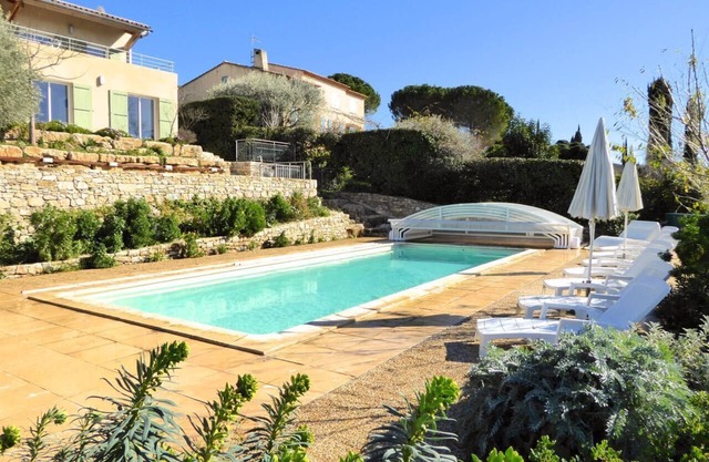 Villa aircon, pool heated, paradis for children, pinball, baby-foot, WIFI free