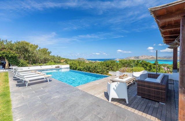 Villa 'Altxor' with Sea View, Wi-Fi and Air Conditioning