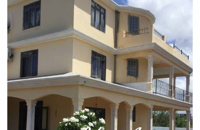 Villa Angellay - 200 m², swimming pool, 6 bedrooms, large garden, 10 mins walk to the beach