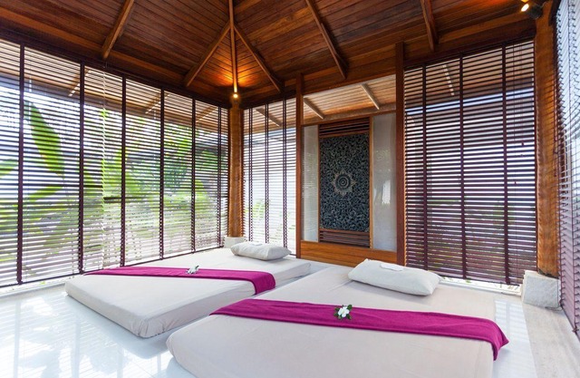 Villa Batok - One Bedroom Resort, Sleeps 2