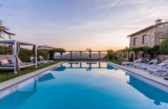 VILLA BORBONE in Pieve Santo Stefano, a Luxury Renaissance Panoramic 9 Bedrooms Retreat Villa with Private Pool