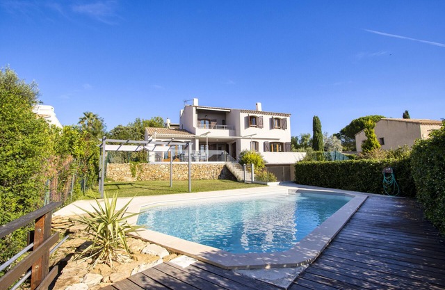 Villa Carpediem. Pool, AC, sea view, petanque