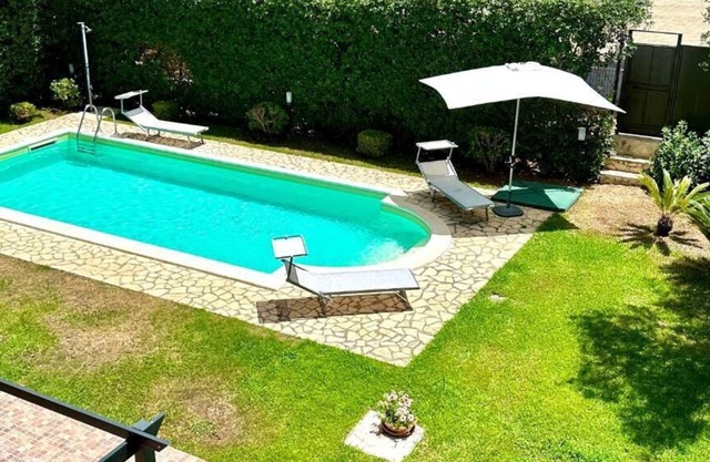 Villa Cavagrande with private pool and solarium