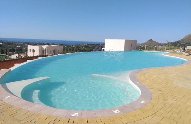 Villa Cristina - Relax - Piscina e Vista Mare