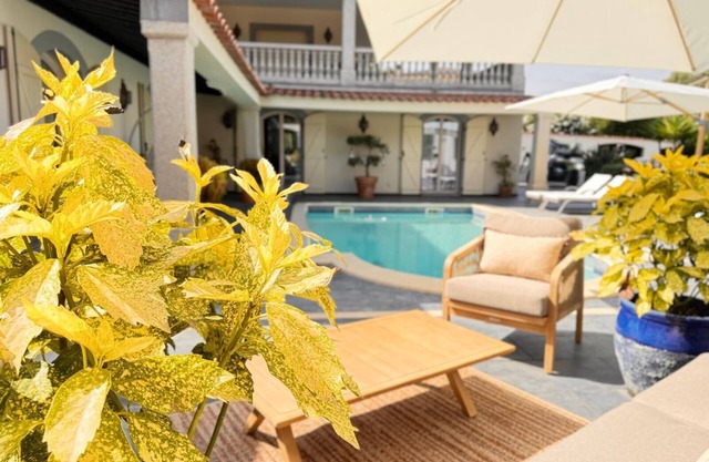 Villa de Charme Avec Piscine, Parfaite Pour des Vacances Estivales Inoubliables