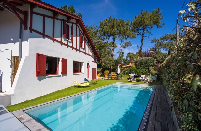 Villa Familiale avec Piscine, Plage à pied