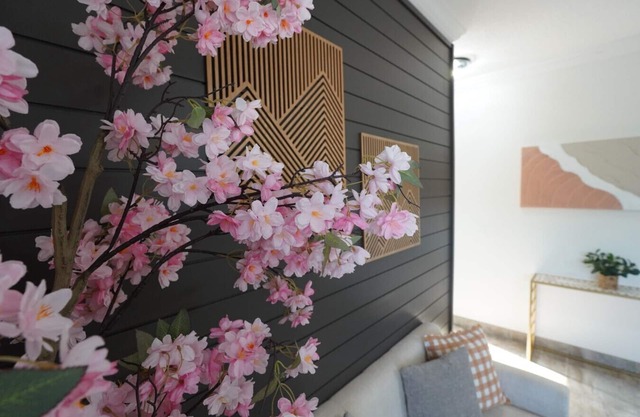 Villa Fiorō-Bold Luxury 2BR/River & Coastal Vibe
