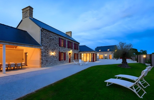 Villa 'Domaine Le Saint Georges' with Private Terrace, Wi-Fi and Air Conditioning