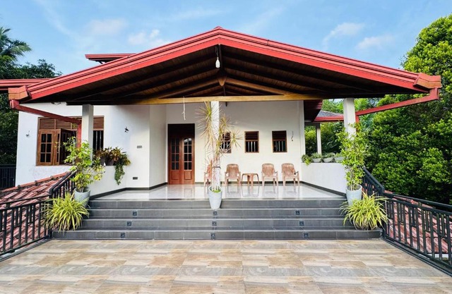 Villa J