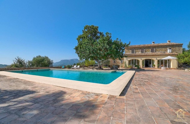 Villa 'Katerina' with Mountain View, Private Pool and Wi-Fi