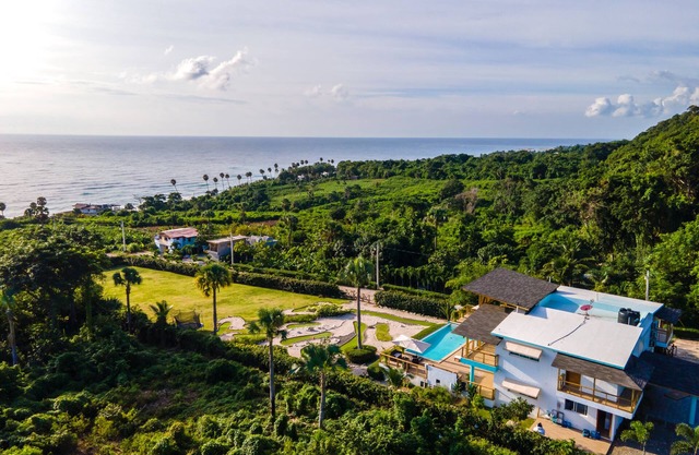 Villa Larimar, Barahona, Ocean View, Mini Golf.