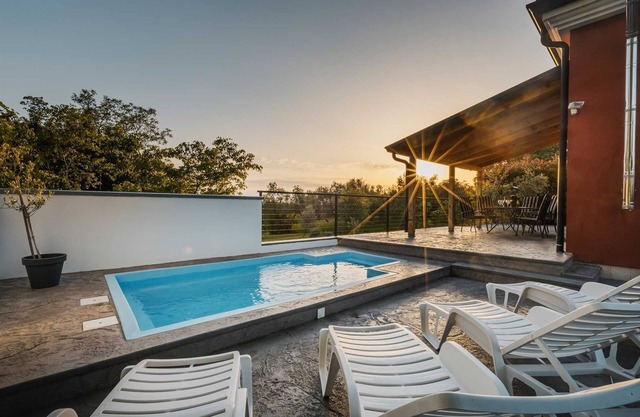Villa Lutoma-2 BD villa for 4+1, with pool and playground