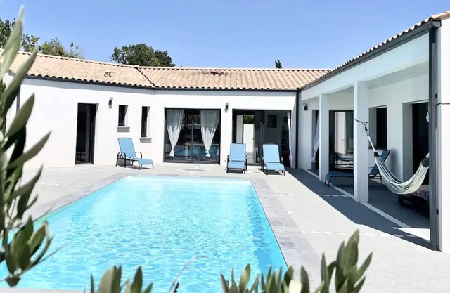 Villa Nathan : Familiale Avec Piscine
