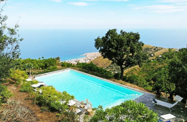 Villa Palomina 8 in Cefal