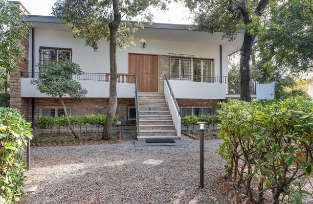 Villa Seristori - 15 places with garden, 50 m from the beach