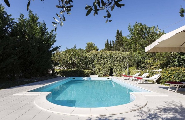Villa Sirena 10 - Three Bedroom Villa, Sleeps 10