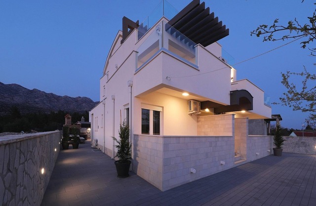 Villa with Heated Pool