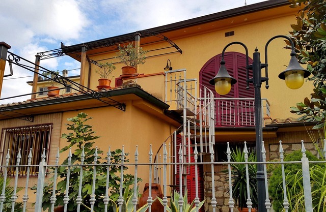 Villa with garden in the heart of Tuscany max 12 seats