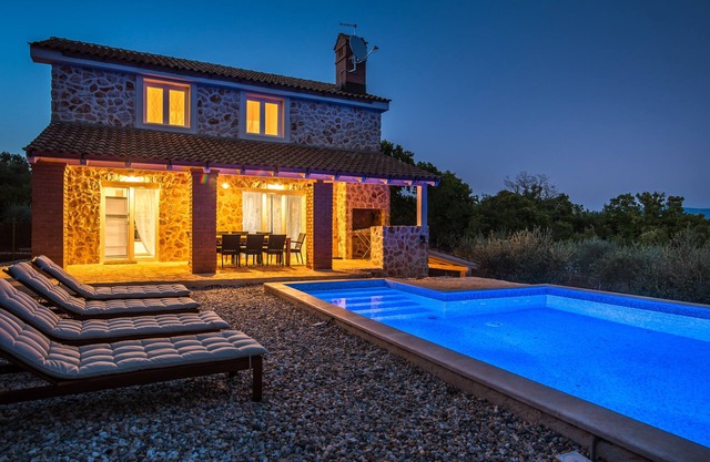 Villa with pool, sandy beach, quiet location - TRAVELER Reiseburo Krk - ID 2181