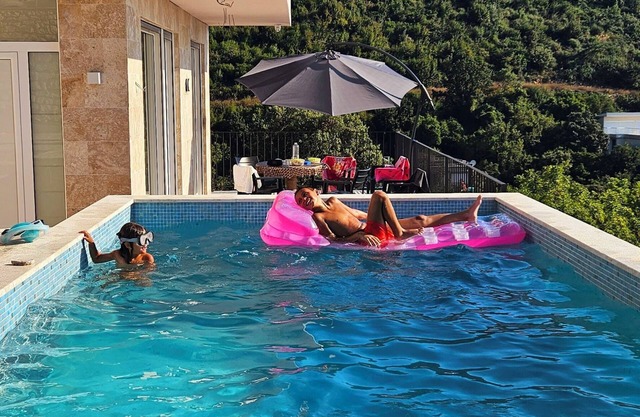 Villa with private pool and sea view