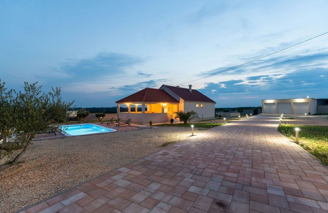 Villa Zrilić ZadarVillas