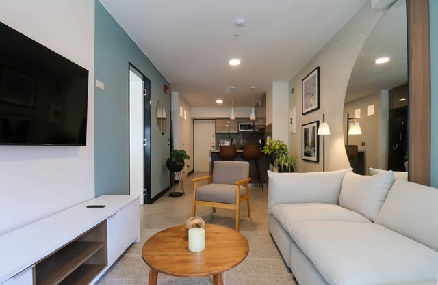 w Captivating 1BR in San Isidro