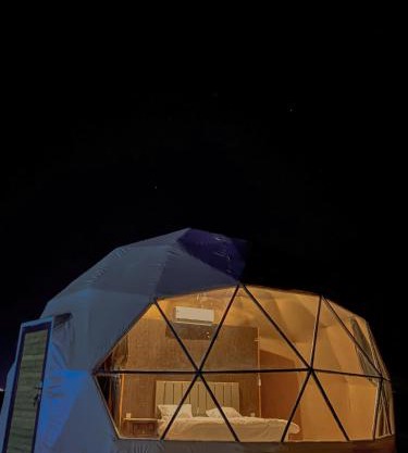 Wadi Rum Bubbles Luxury Camp