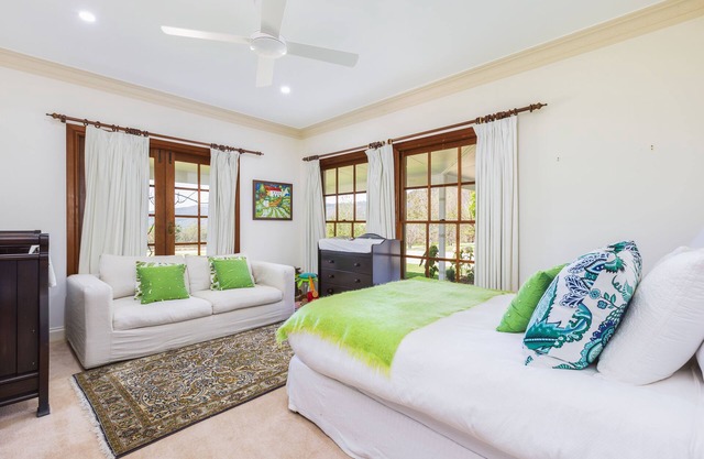 Wahroonga - A beautiful country escape on 10 acres, views, pool, pet friendly.