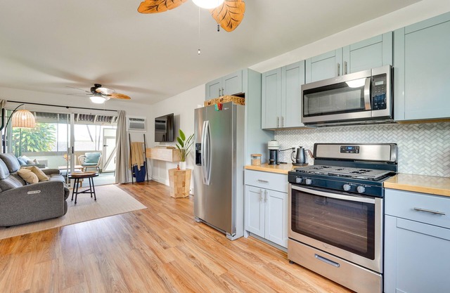 Walkable Kailua-kona Condo - 2 Blocks to Pier!