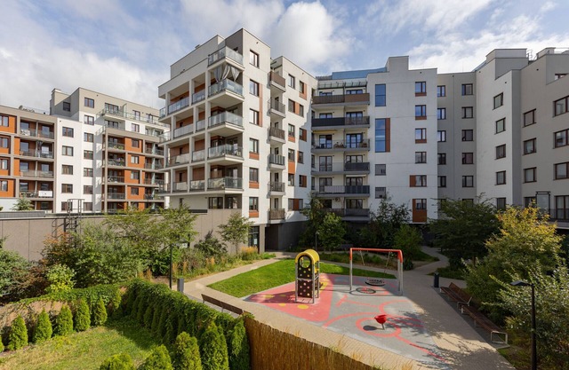 Warsaw Apartment Jurajska by Renters