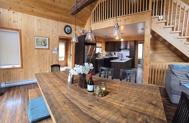 Waterfront Family Cottage!