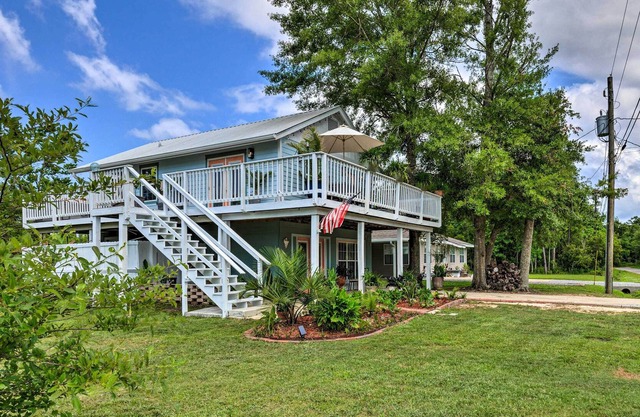 Waveland 'Baycation House' - Close to Beaches