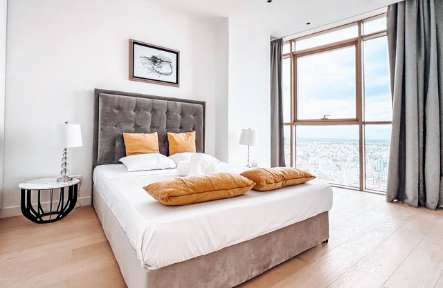 WealthyStays: SkyHigh Central
