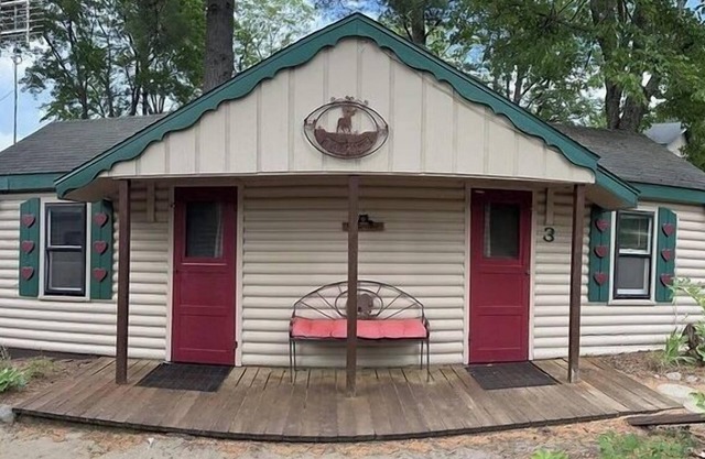 Welcome to Cottage 3 at Heart Lake Resort!