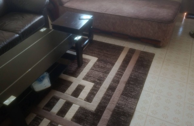Welcome to Cozy 1-bedroom retreat with WiFi in the heart of charming Meru