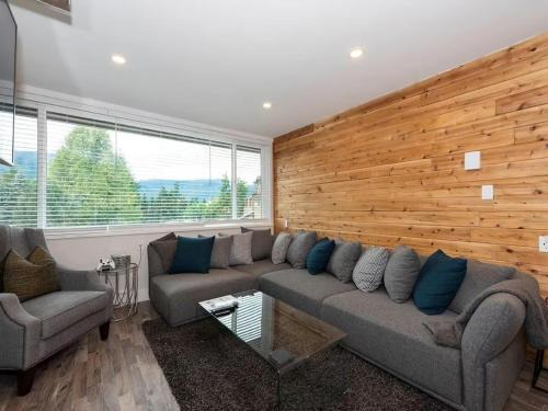 Whistler Village Center - Newly Renovated Condo