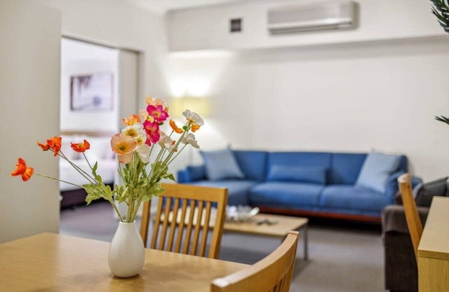 WiFi and Smart TV- Apartment in Northbridge